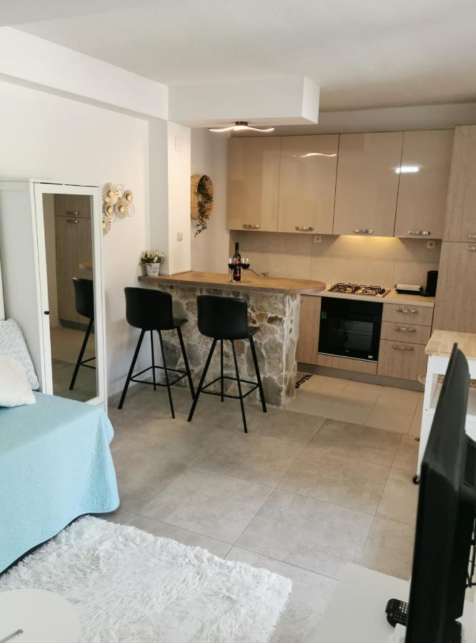 Near Beach Studio Kaštela Exteriér fotografie